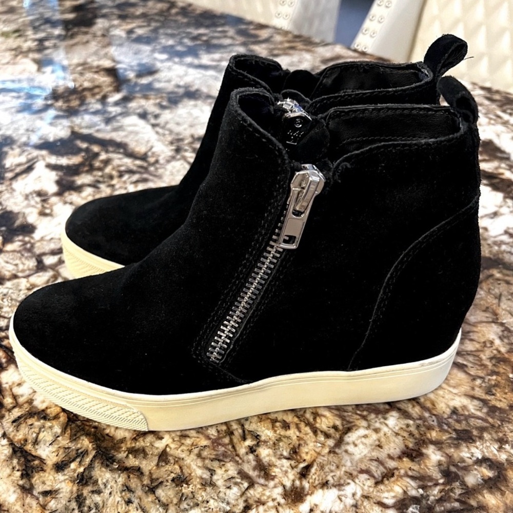 Steve Madden Black Suede Sneakers